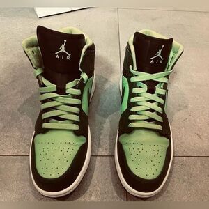 Nike Air Jordan 1 - sz 10 - Lime Green Hulk - Mids High GorpCore